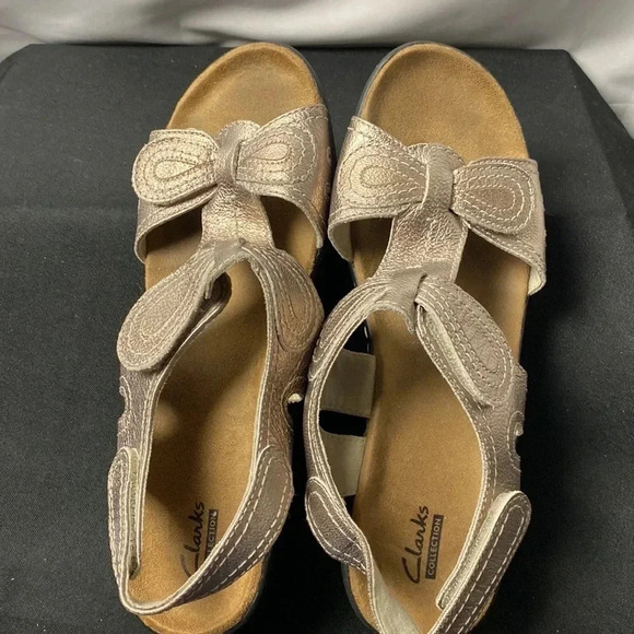 CLARKS COLLECTION WO SIZE 9 COMFORT SANDAL 3 ADJUSTABLE STRAPS SOFTGOLD … - Picture 2 of 13